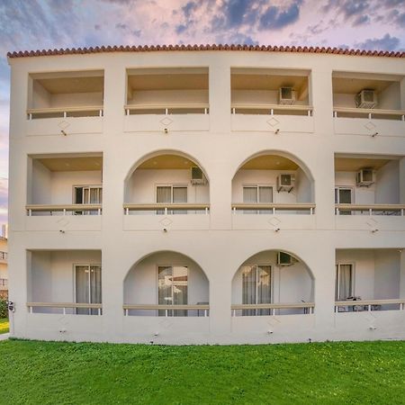 Lefteris Apartments In イアリソス エクステリア 写真