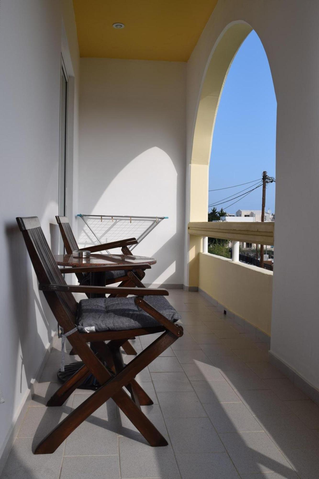 Lefteris Apartments In イアリソス エクステリア 写真